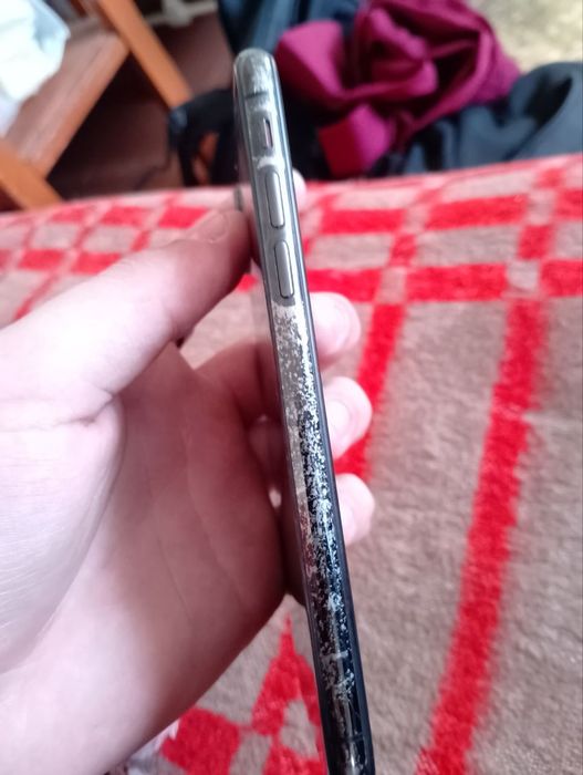 Iphone 10, айфон 10 все рабоче, побита кришка