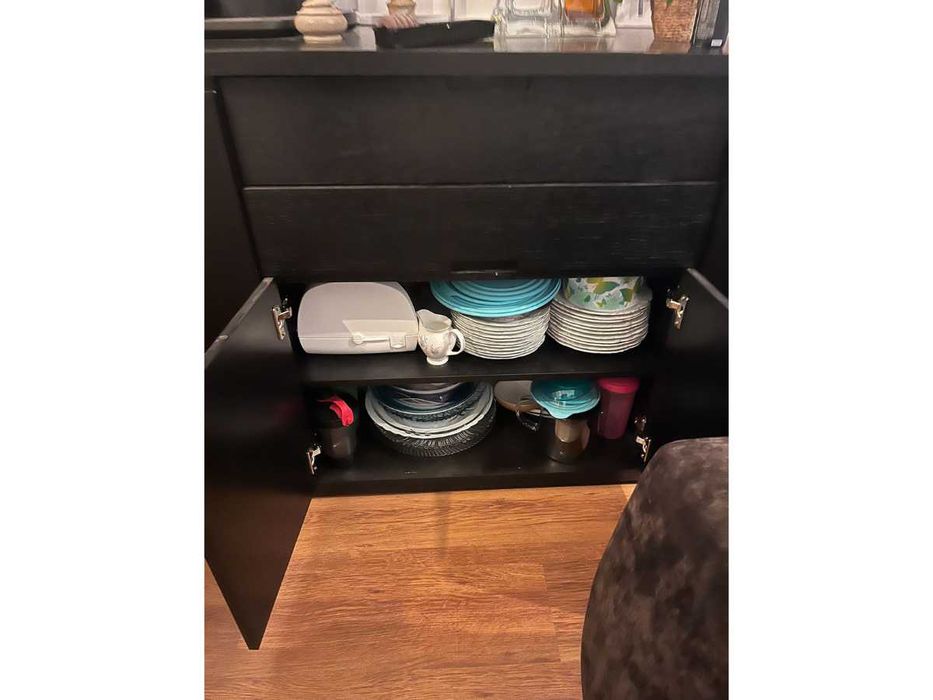 Aparador em Carvalho Francês Preto — Madeira Maciça 180 cm (usado)