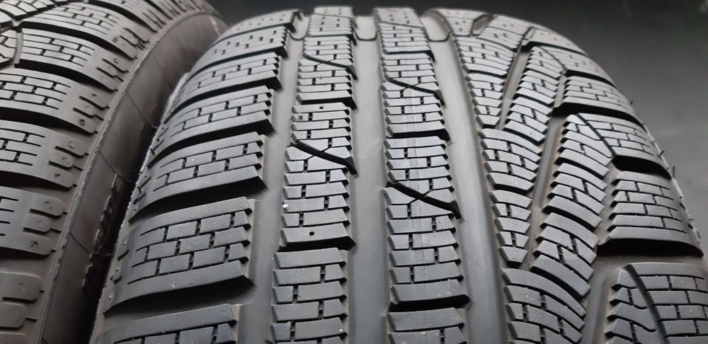 Opony Pirelli 235 45 R18