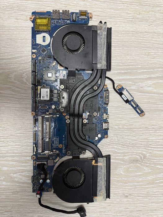 Материнская плата Dell Alienware 15 (La-b753p) под ремонт