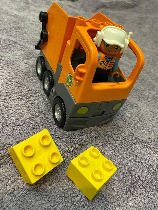 LEGO Duplo  - Śmieciarka - kontener na gruz.