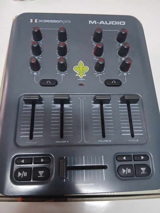 DJ Mixer controller