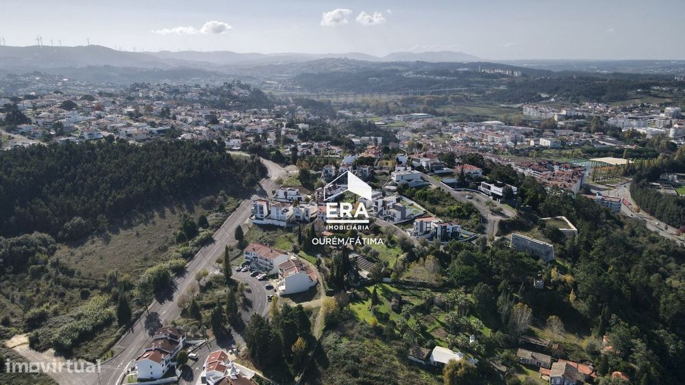 Lote de terreno localizado em Leiria