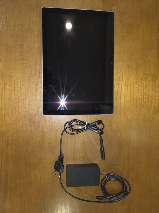 Microsoft Surface Pro 7 | Intel Core i7 | 16GB RAM | Estado Irrepreens