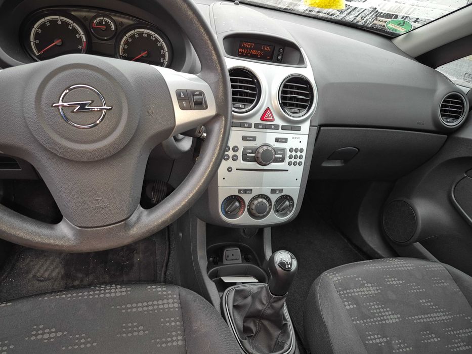 Opel Corsa 1,2 klima 2xkoła