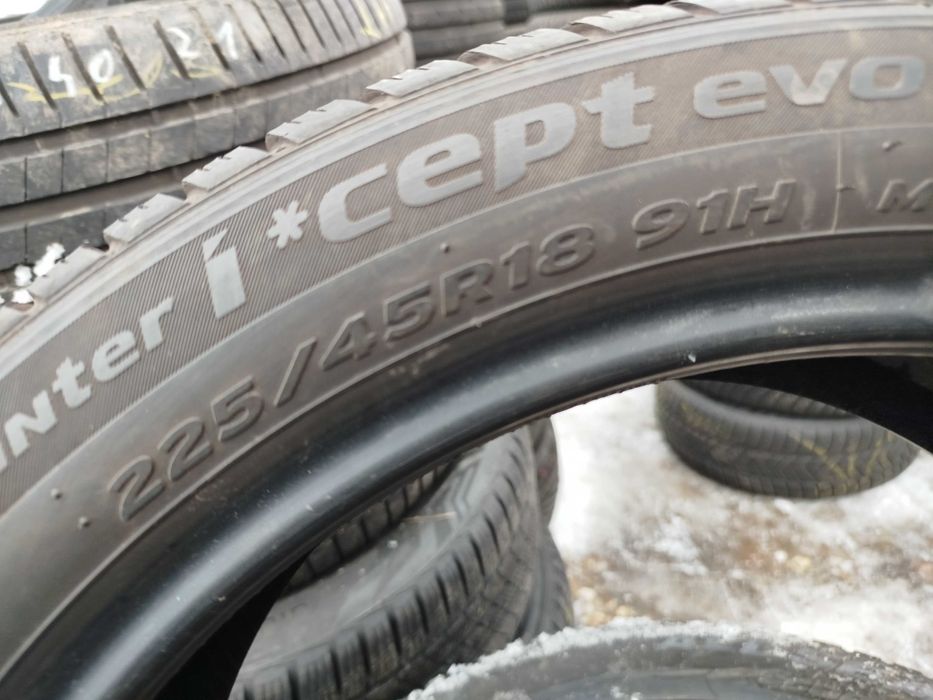 Opona używana 225/45R18 Hankook Winter i cept evo2 1szt.