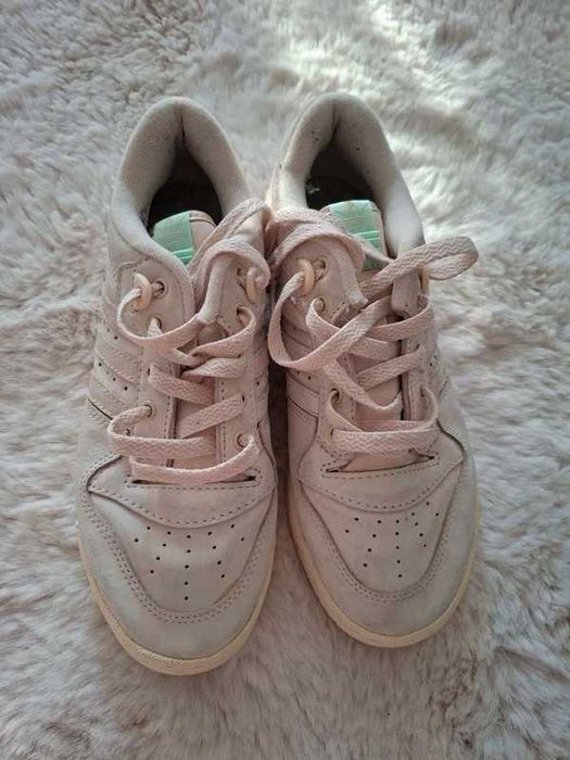 Adidas Originals Rivalry Low GW0168 38 2/3 zamsz beż