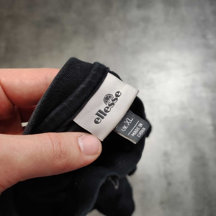 MĘSKA Bawełna Koszulka Ellesse Haftowane Logo Czarna Naszywka Sport