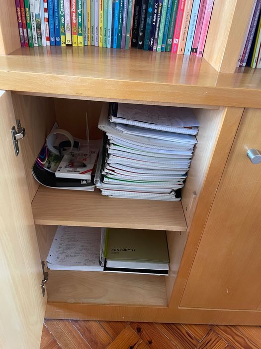 Estante para escritório em faia