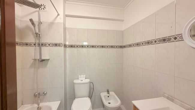 T2 para Venda em Queluz