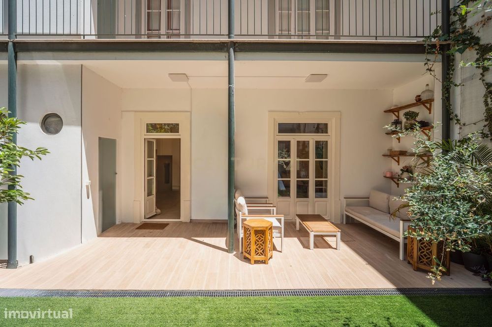 Apartamento Encantador com Jardim Privativo — Santo António, Lisboa
