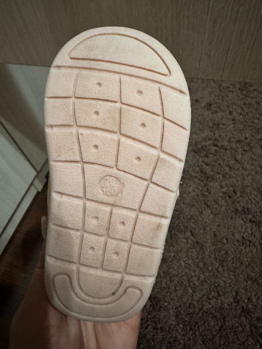 Кроссовки 20 размер