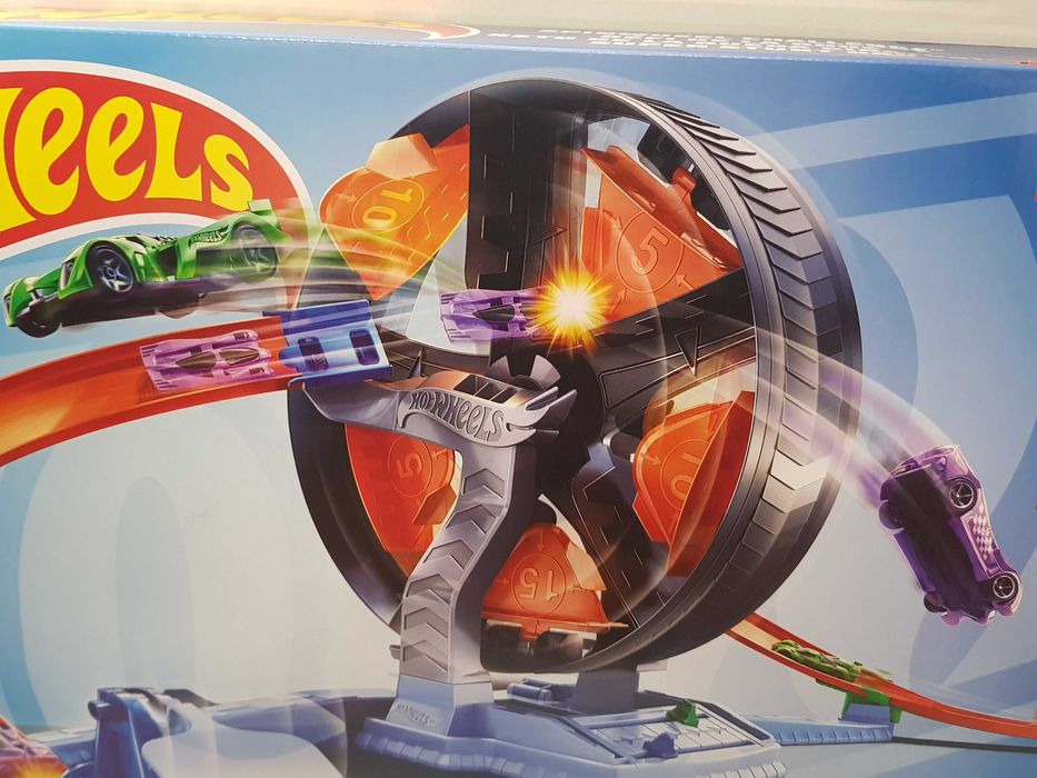 Katapulta dla auto HOT WHEELS zakręcona opona tor wyścigowy