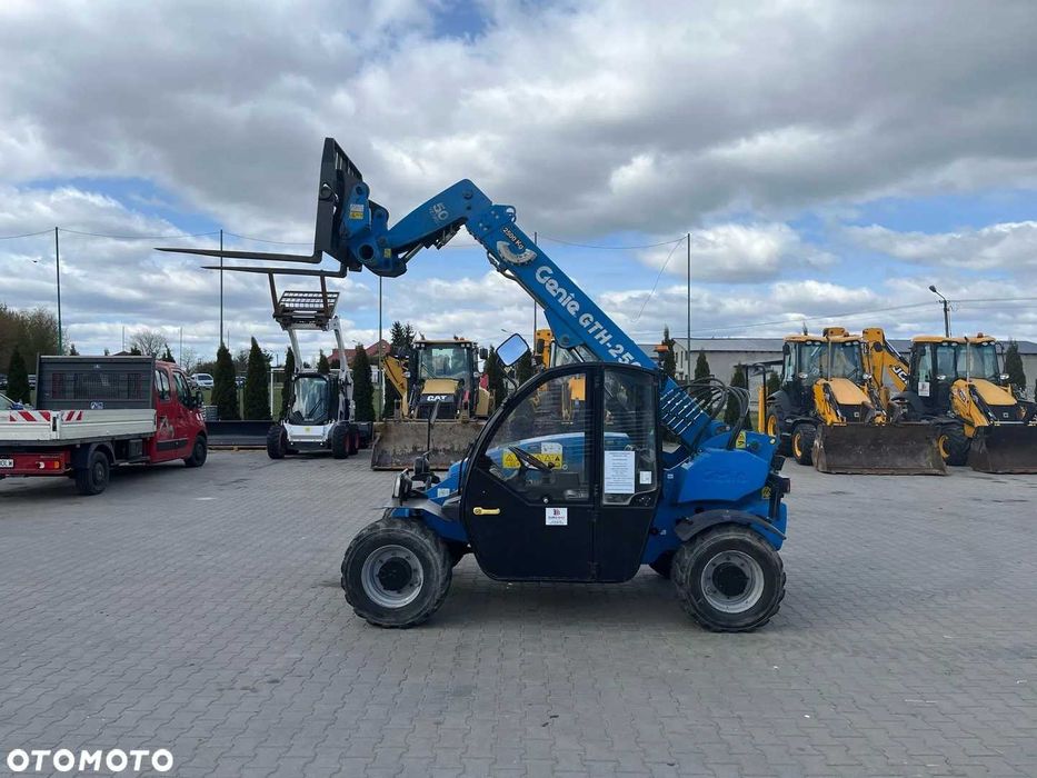 Ładowarka teleskopowa Genie GTH-2506 TEREX R.2016/17 Manitou 625 MERLO