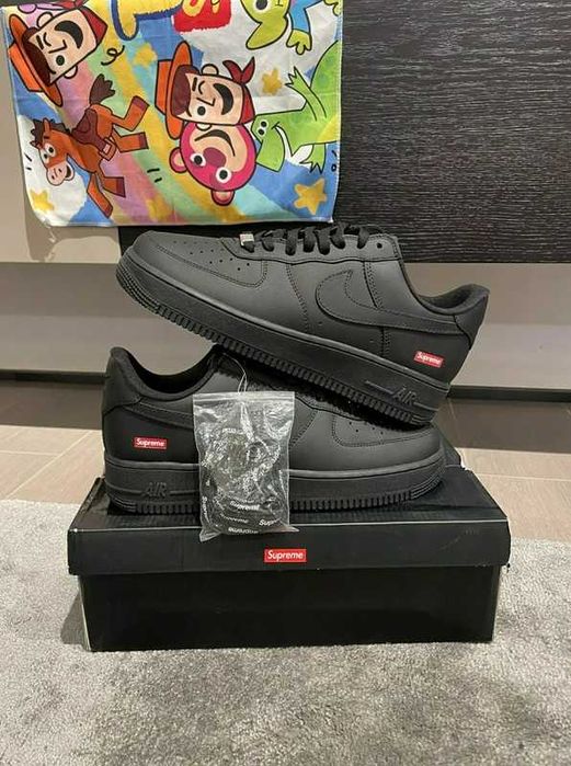 Nike Air Force 1 Low Supreme Czarny R.38