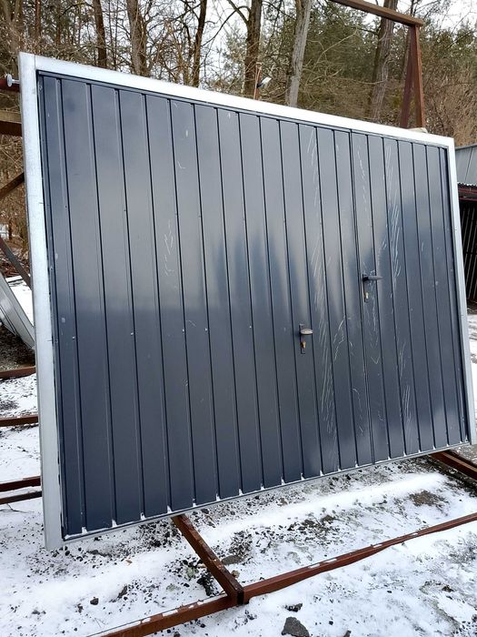 Brama Garażowa uchylna docieplana z furtką nowa - grafit