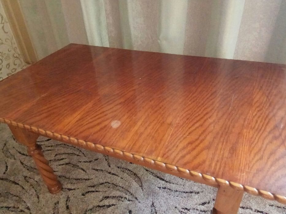 Журнальный столик