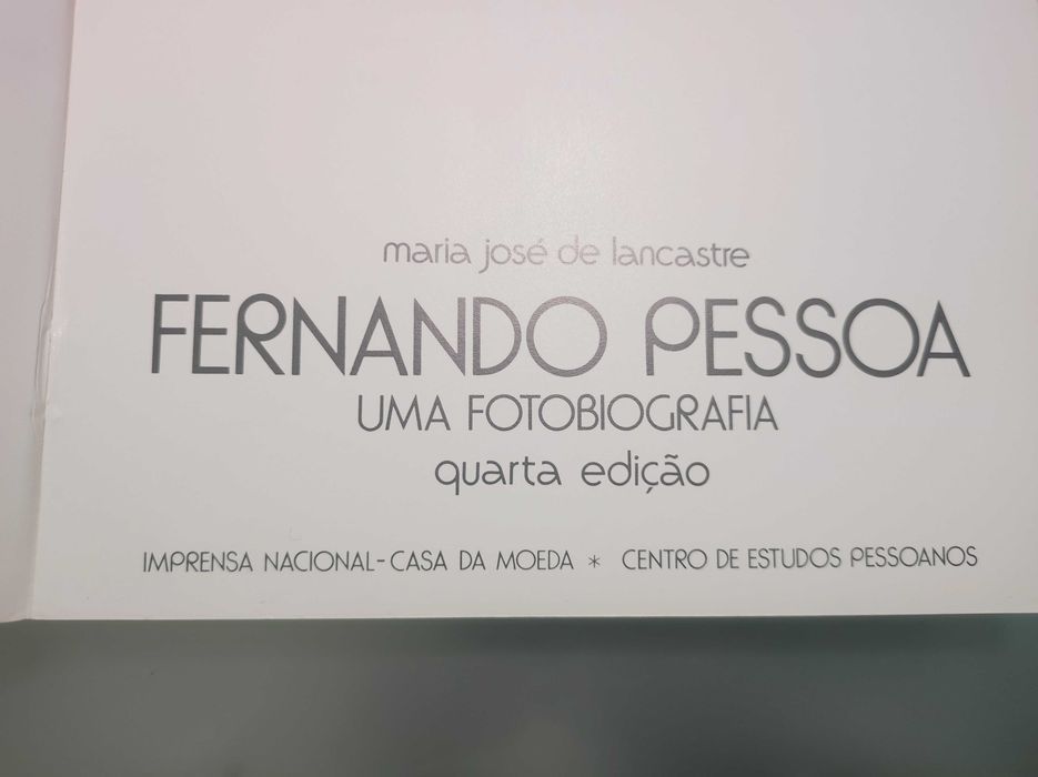 Livro Uma Fotobiografia de Fernando Pessoa de Maria José Lancastre