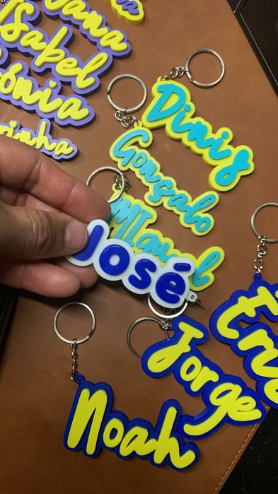 Porta-Chaves com Nomes Personalizados