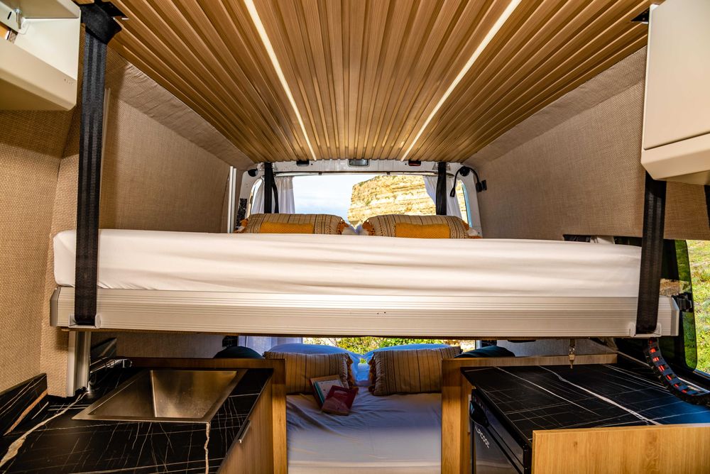Autocaravana VW Crafter 6 Lugares LEGALIZADA