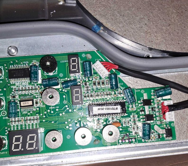 Moduł sterowania płyty indukcyjnej Samsung NZ64F3NM1AB