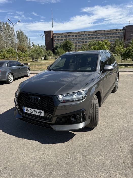 Audi Q7 2018 VIN WA1VAAF75JD051446 фото оголошення 3 з 17