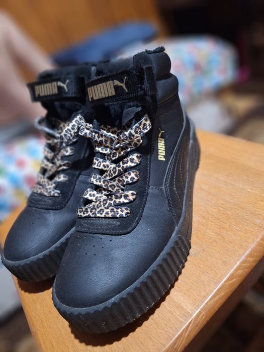 Moda. Damskie buty