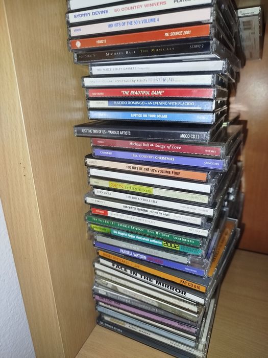 Lote CDs vários géneros