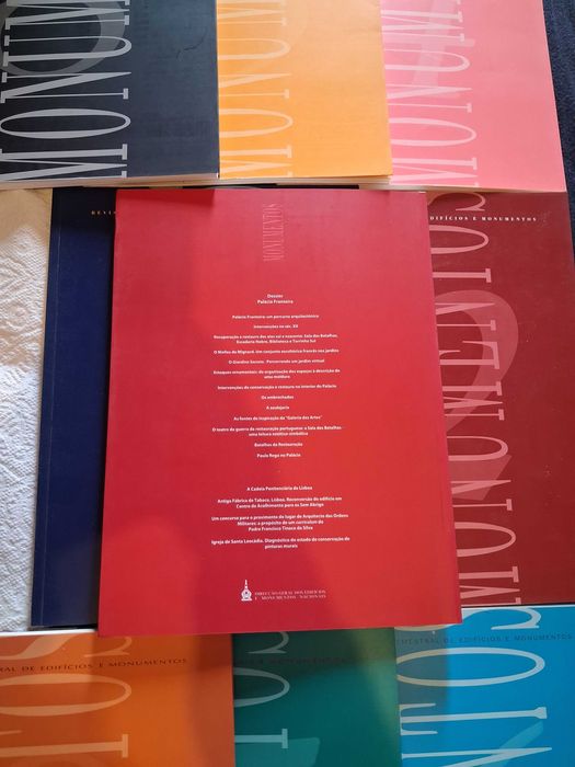 Revista semestral de Edifícios e Monumentos
