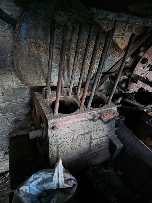 Блок двигуна Д-21 ( трактор т25, т16)