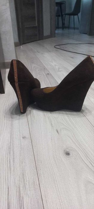 Туфлі на платфрмі