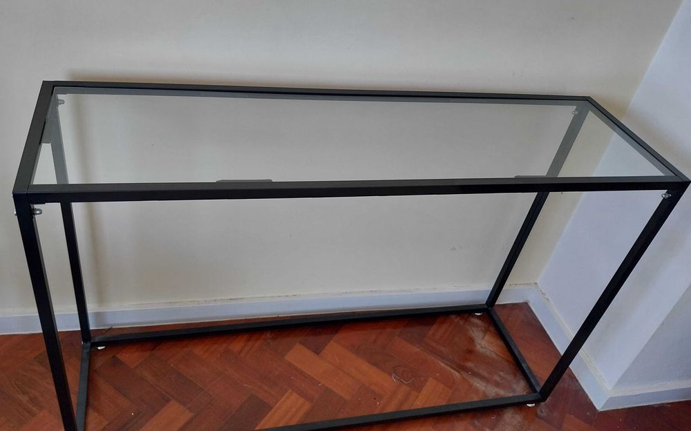 Mesa/aparador metálico