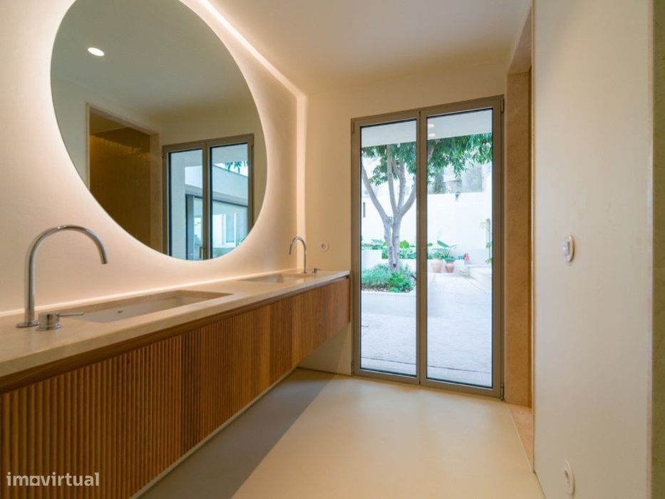 Apartamento T4 na Rua do Telhal