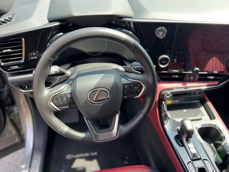 Продам машину лексус NX 250