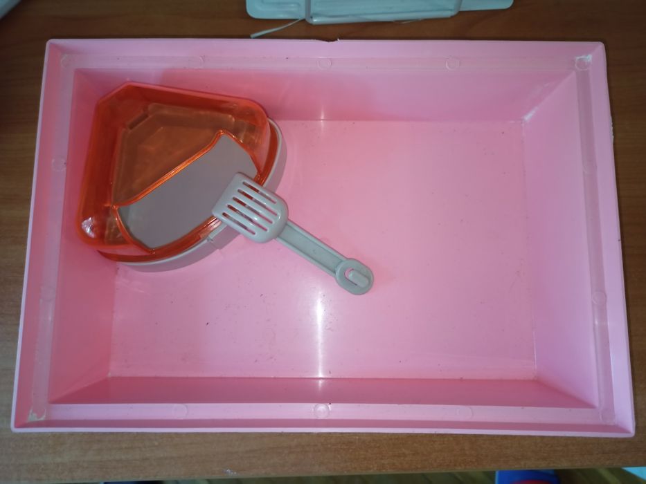 Продам клетку для хомяка.