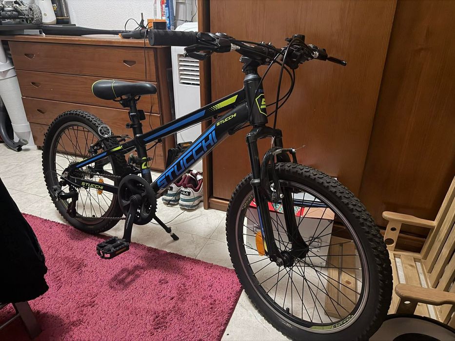 Bicicleta criança como nova