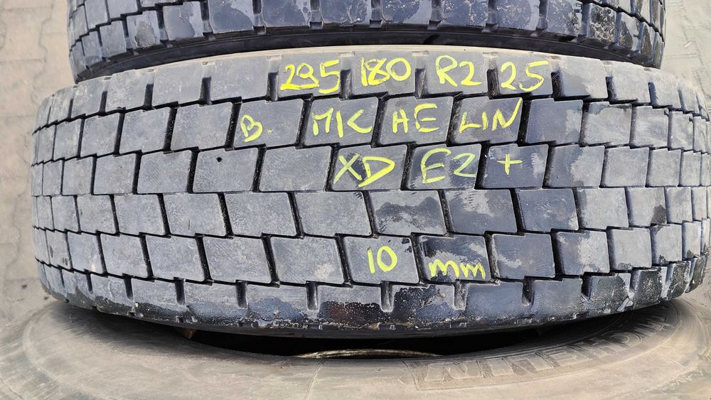 Opony 295/80R22,5 z bieżnikiem MICHELIN XDE2+ 10mm x4