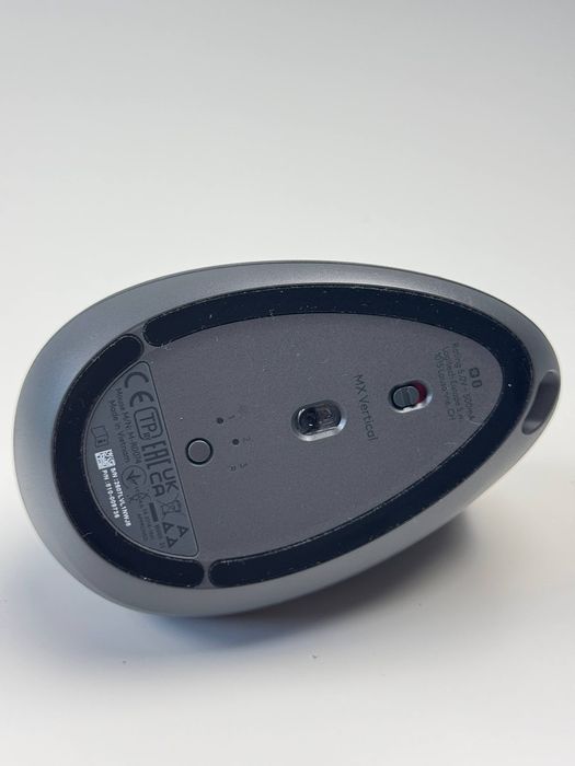 Mysz bezprzewodowa Logitech MX Vertical Ergonomic Grey (910-005448)