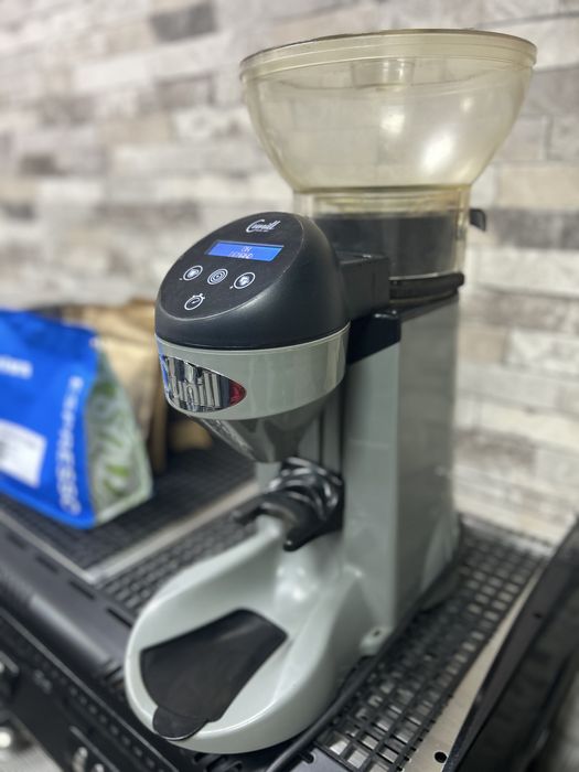 Кавомолка прямого помолу гарний стан!