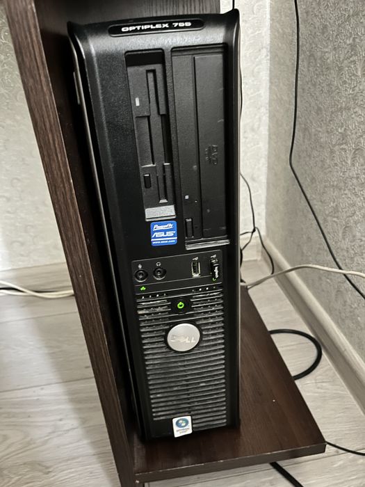 Dell Optiplex 755 + ssd Kingston 240 Gb + Samsung 2043 nw (20')