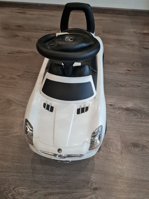 Jezdzik Mercedes Benz - samochód zabawka dla dzieci napędzany nogami