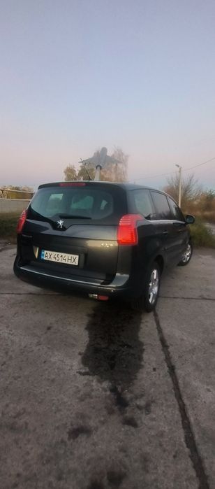 Царь зверей PEUGEOT 5008 Пежо , 1.6, 2009 года от первого владельца