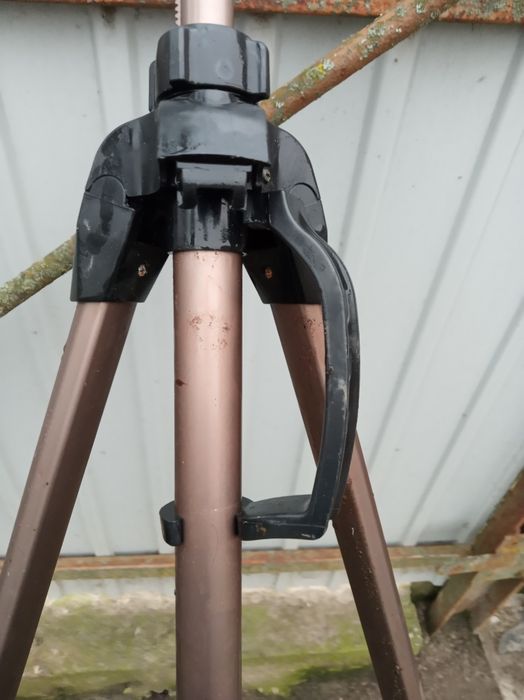 Фото штатив виликий