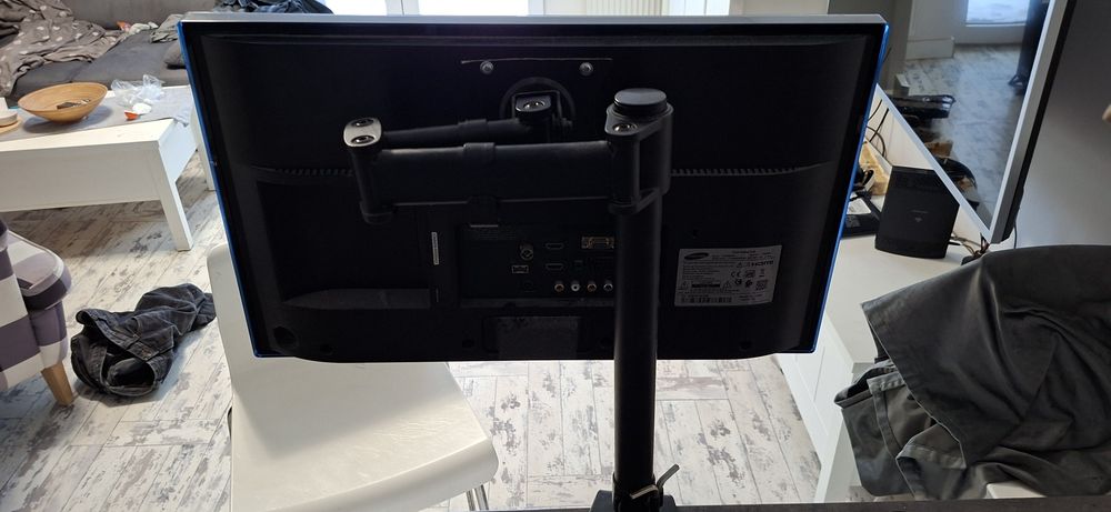 Komputer Gamingowy + monitor I klawiatura