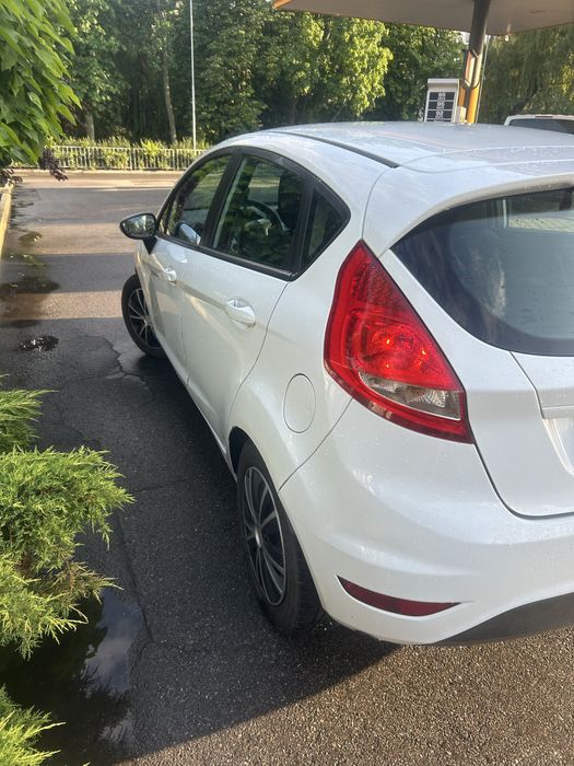 Продам авто Ford Fiesta