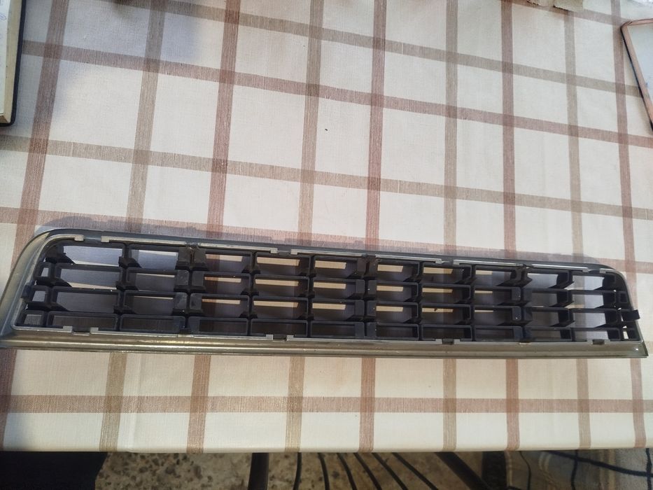 Решітка радіатора Audi A 4