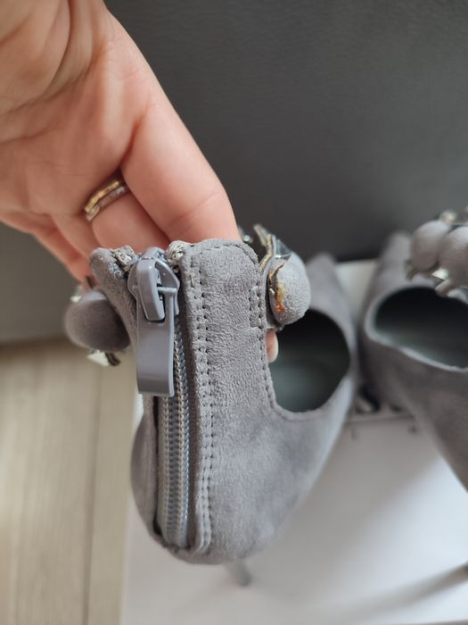 Szare wysokie szpilki 36