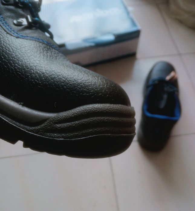 Botas de trabalho NOVAS