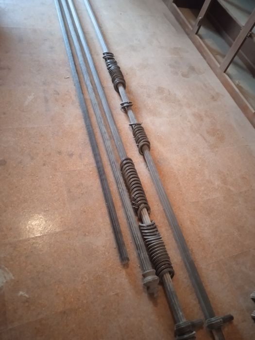 5 Varões antigos para cortinados