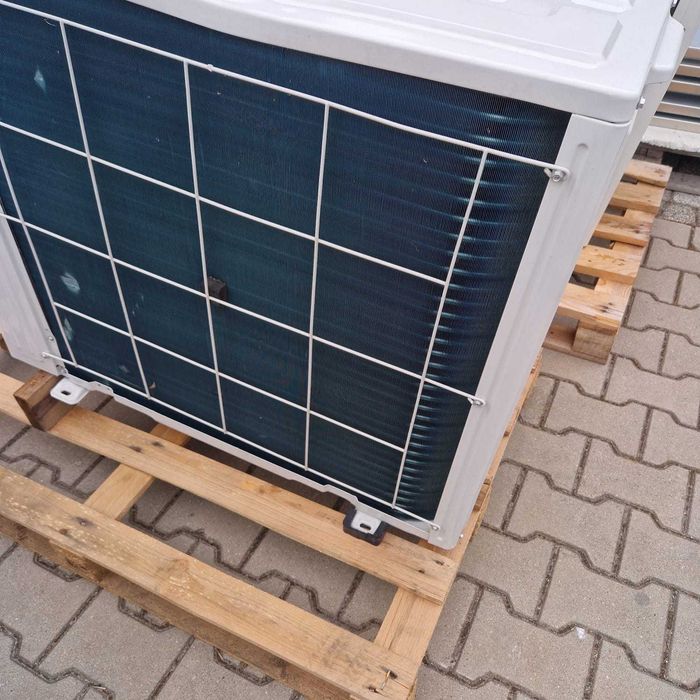 Klimatyzator Hisense 10kw kasetonowy inverter